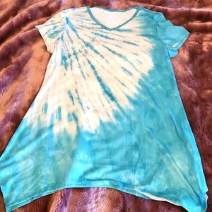 Tie-dye t-shirt.